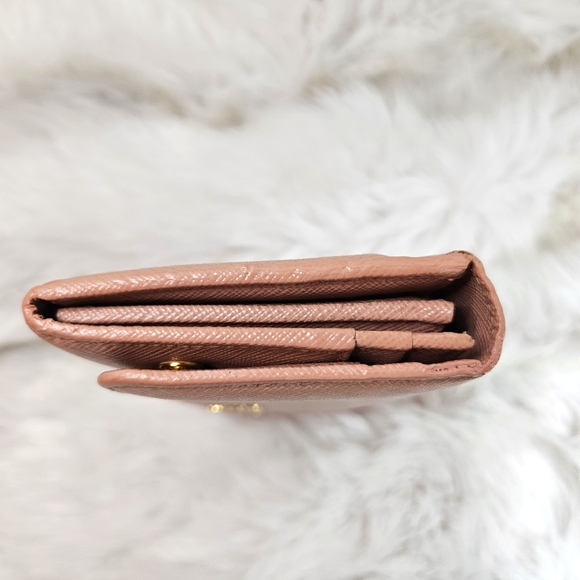 💓SOLD💓Prada Double Snap Light Pink Leather Wallet - Picture 5 of 11